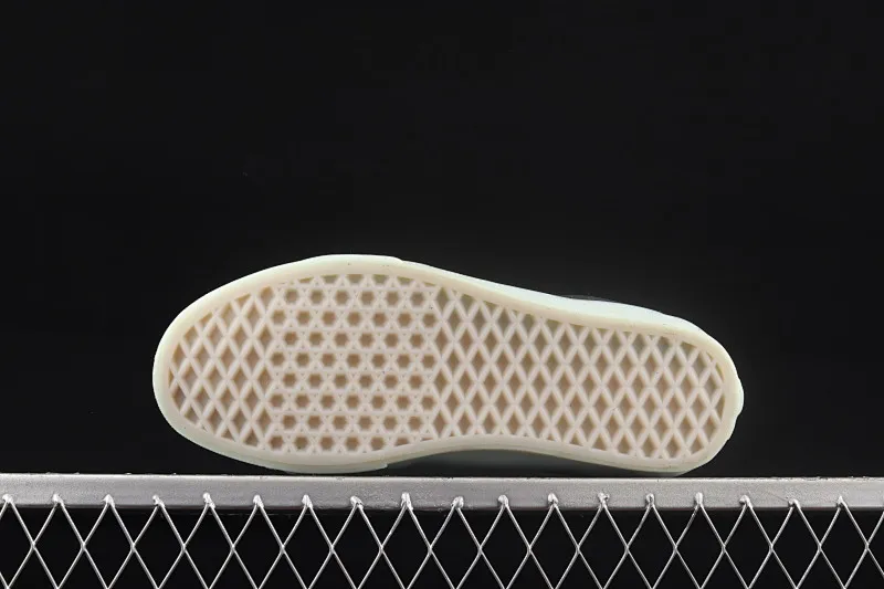 All categories Vans Vans series Vans Mid Vans China Vans Sk8-Mid official new cool transparent glass glue black Chinese sneakers VN0A3WM3ABC